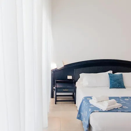 Villaggio Stromboli 4*