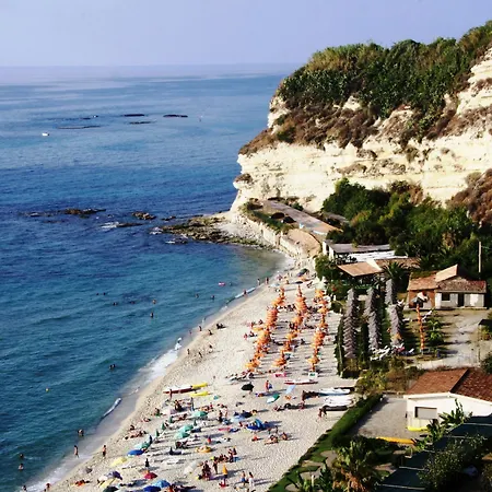 Villaggio Stromboli 4*