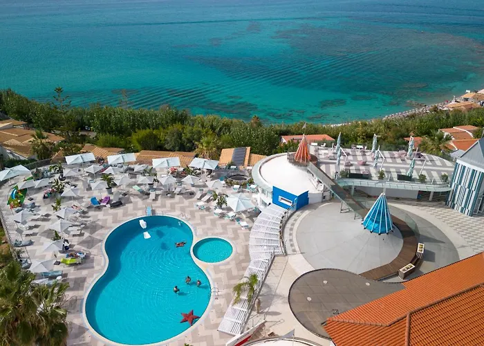 Hotel Villaggio Stromboli 4*