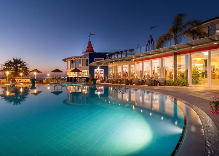 Hotel Villaggio Stromboli 4*