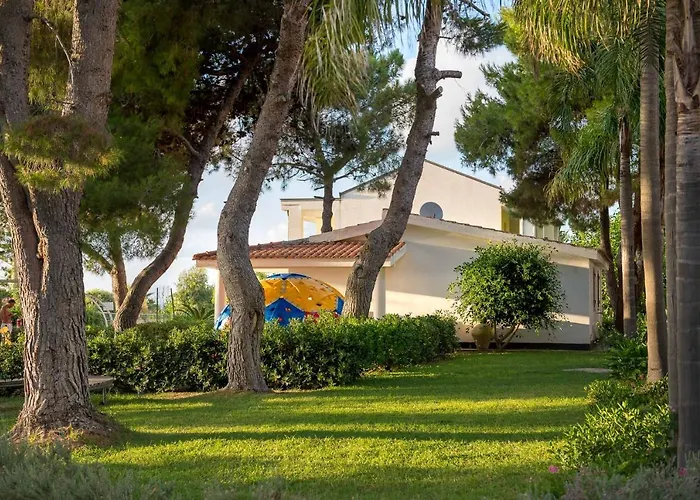 Hotel Villaggio Stromboli 4*