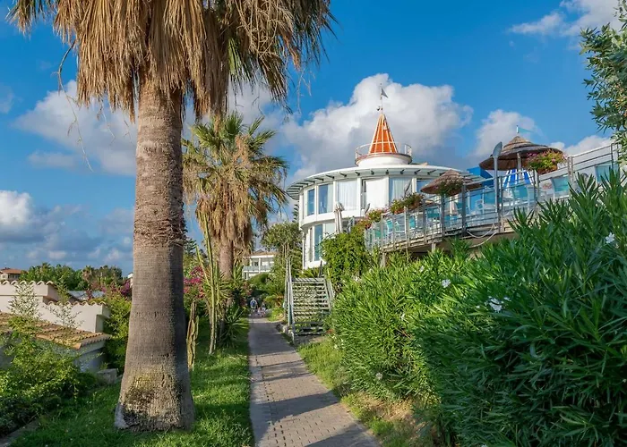 Villaggio Stromboli Hotel 4*