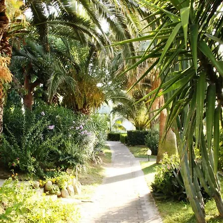Villaggio Stromboli Hotel 4*