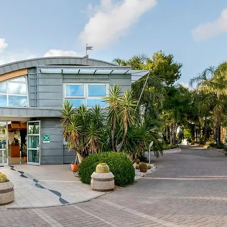 Villaggio Stromboli 4* סנטה דומניקה