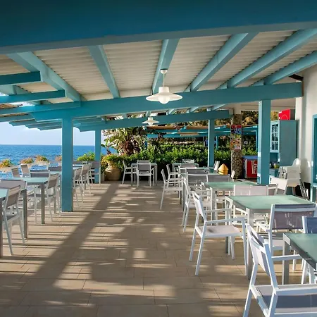 Villaggio Stromboli מלון 4*