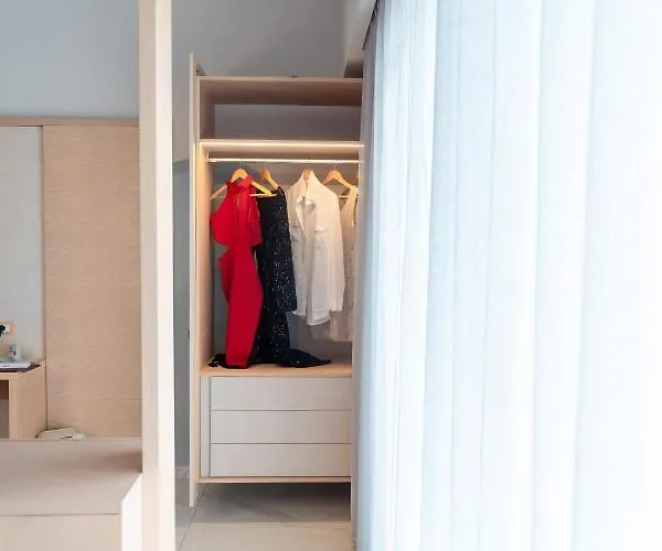 维拉吉欧斯特龙博利酒店