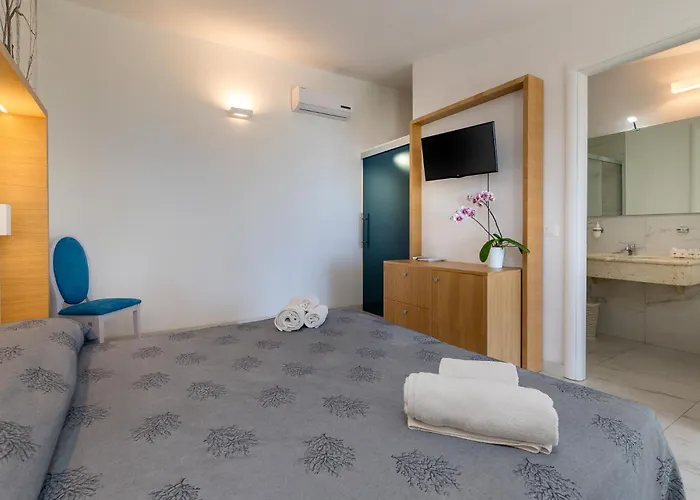 维拉吉欧斯特龙博利酒店 酒店