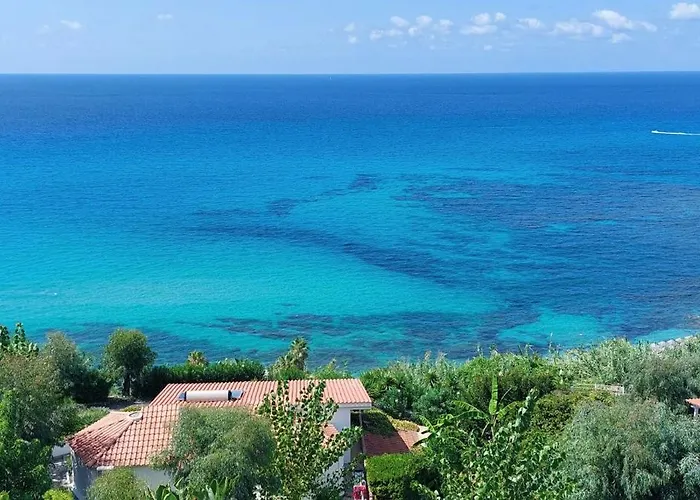 Villaggio Stromboli Hotel 4*